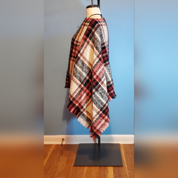 Cozy Poncho - Picture 2 of 5